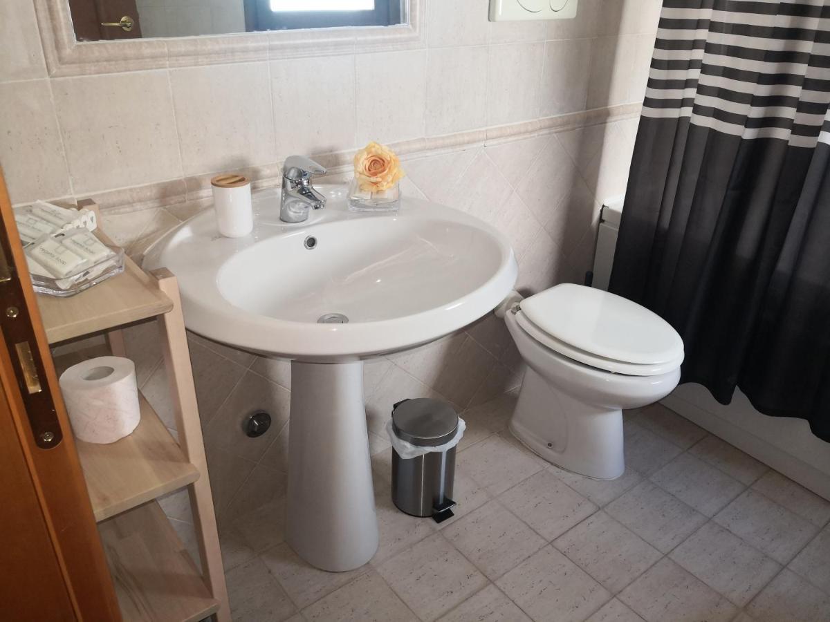 Perugino Apartments Фиумичино Екстериор снимка
