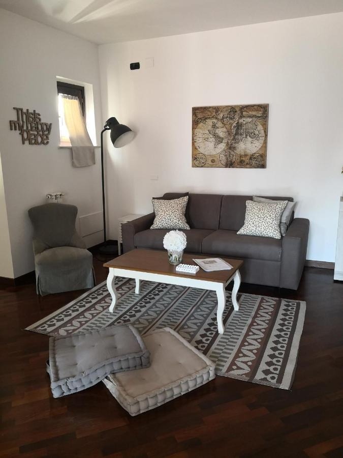 Perugino Apartments Фиумичино Екстериор снимка