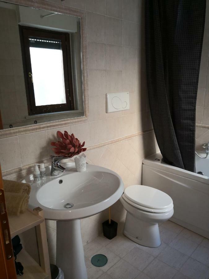 Perugino Apartments Фиумичино Екстериор снимка